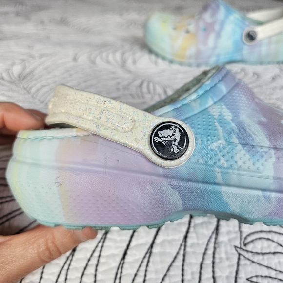 VGUC Crocs Pastel Cloud Clog Fleece Lined Girls 13 Multicolor - Picture 4 of 16